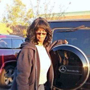 Meet your Posher, Gena